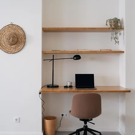 Outsite - Work, Connect, Explore 4* サグレス