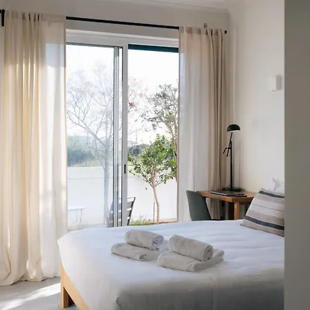 Outsite - Work, Connect, Explore サグレス