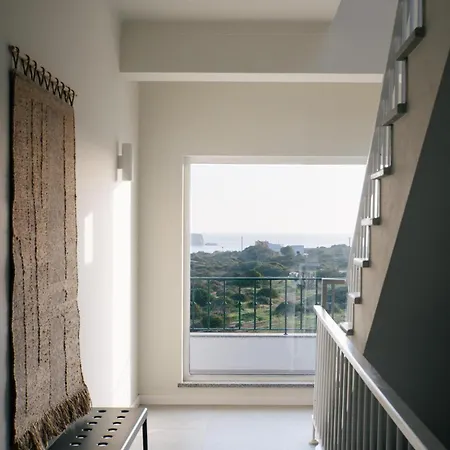 Outsite - Work, Connect, Explore 4*