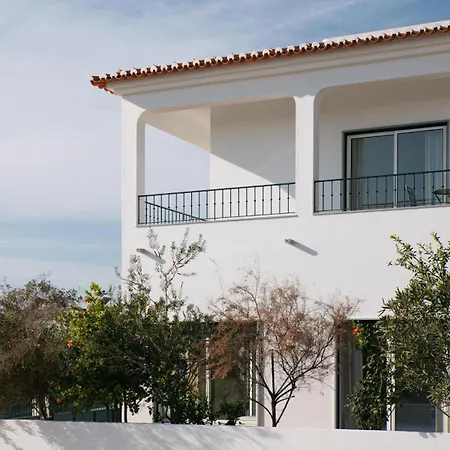 Outsite - Work, Connect, Explore サグレス