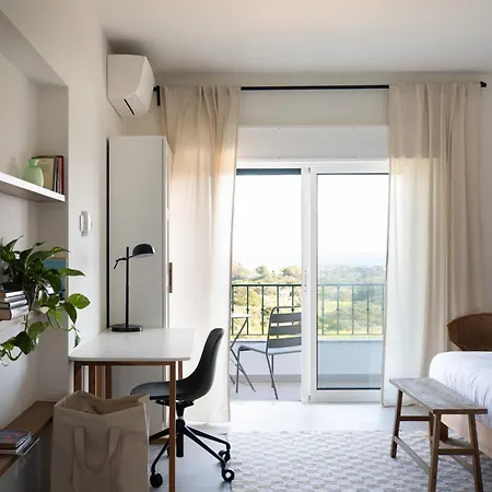 Outsite - Work, Connect, Explore