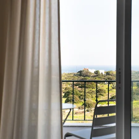 Outsite - Work, Connect, Explore Sagres