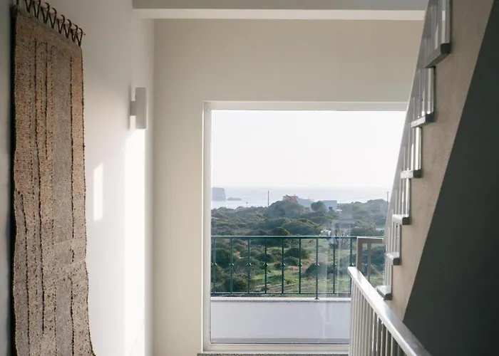 Outsite - Work, Connect, Explore 4*