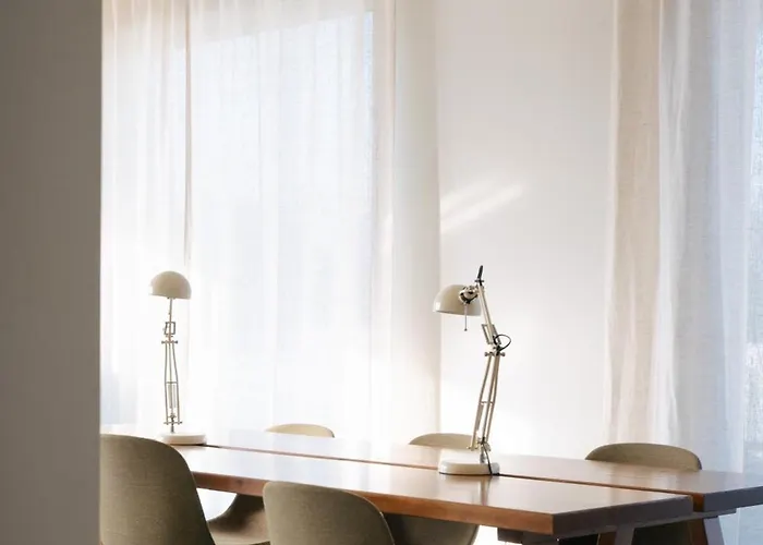 Outsite - Work, Connect, Explore 招待所