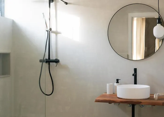 Outsite - Work, Connect, Explore