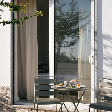 Outsite - Work, Connect, Explore 4* סאגרש