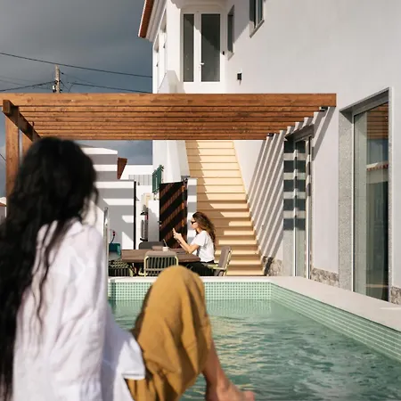 Outsite - Work, Connect, Explore בית הארחה 4*