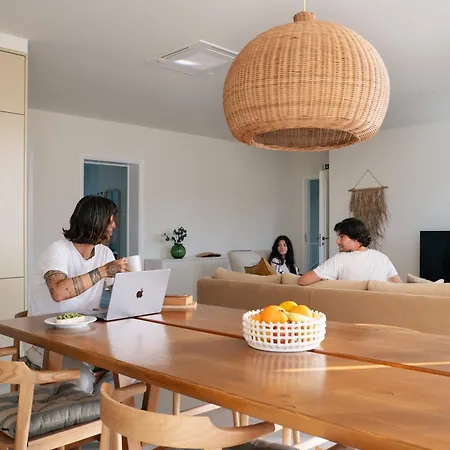 Outsite - Work, Connect, Explore 4* סאגרש